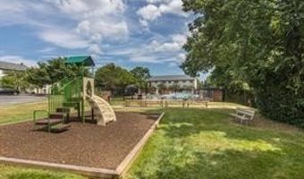 4501 ROMLON St 103, Beltsville, MD 20705