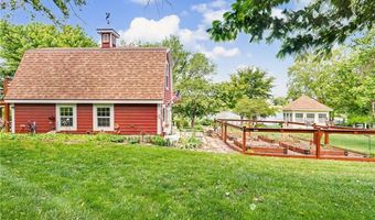 618 E 1714 Rd, Baldwin City, KS 66006
