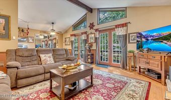 222 Keats Ln, Albrightsville, PA 18210