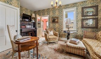 305 N Main St, Alma, WI 54610