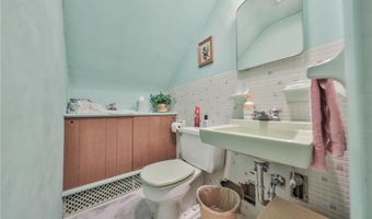2883 South St, Allentown, PA 18103