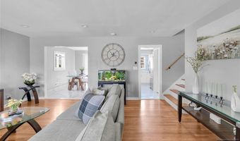 136 E Clinton Ave, Bergenfield, NJ 07621