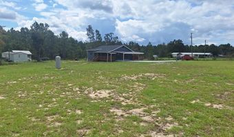 33 Elmwood Ln, Baxley, GA 31513