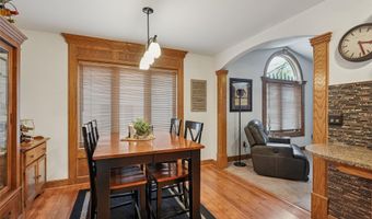 1128 8th St SE, Altoona, IA 50009