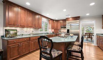 11836 HUNTING RIDGE Ct, Potomac, MD 20854
