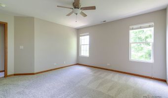 2636 Pondview Dr, Algonquin, IL 60102