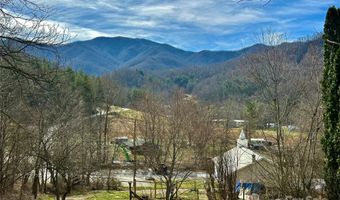 38 Buchanan Hill Rd, Bakersville, NC 28705