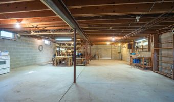 6499 Tubspring, Almont, MI 48003