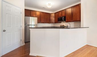 937 E E Summerfield Glen Cir, Ann Arbor, MI 48103