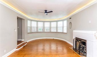 8910 Gravois Rd, Affton, MO 63123