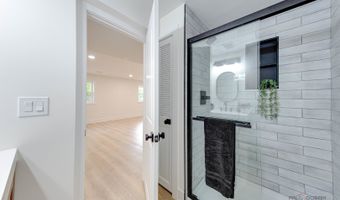 3023 N Windsor Dr, Arlington Heights, IL 60004