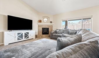 86 E MOON Vis, Apache Junction, AZ 85119