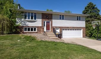 2665 Sun Rdg, Asbury, IA 52002