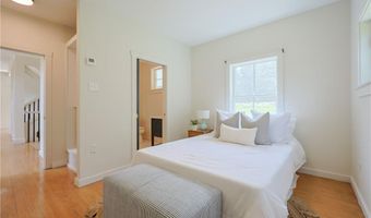 26 Old Stone Church Rd, Little Compton, RI 02837