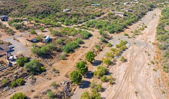 32455 S LISA Dr, Black Canyon City, AZ 85324