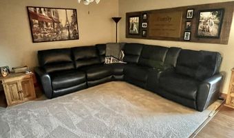 1109 Clover Ct, Aberdeen, SD 57401