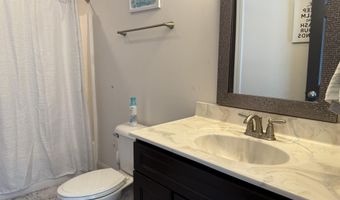 7 Hammerstone Ln, Altamont, NY 12009