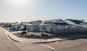 937 Carter St SW, Bandon, OR 97411