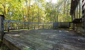 19121 Brewster Rd, Aurora, OH 44202