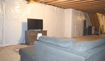 4777 Waterloo Rd, Atwater, OH 44201