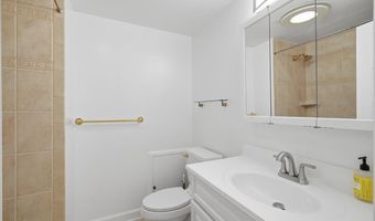 709 N PRYOR St, Alexandria, VA 22304