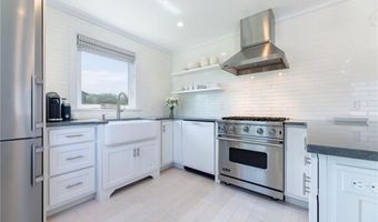 21 Overlook Ave, Charlestown, RI 02813