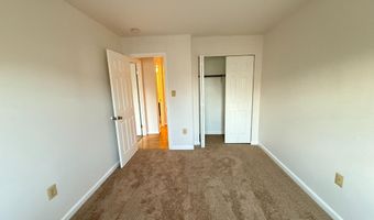 5009 D St SE 303, Washington, DC 20019