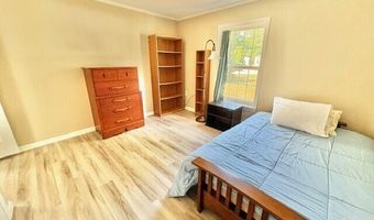 10 Pinecone Dr, Alfred, ME 04002