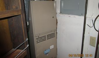 104 E 22nd St, Atlantic, IA 50022