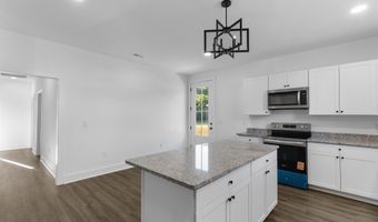 210 N Morgan Ave, Andrews, SC 29510