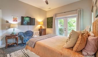 42 Salola St, Asheville, NC 28806