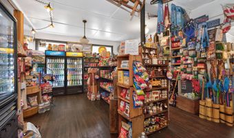 899 E Shore Dr, Adirondack, NY 12808