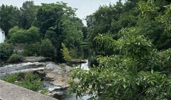 13 Tucker Ave, Cranston, RI 02905