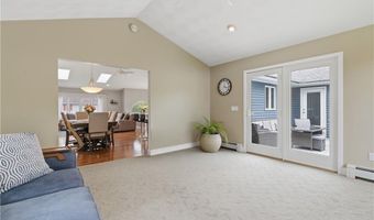 12 Pat Dr, Lincoln, RI 02865