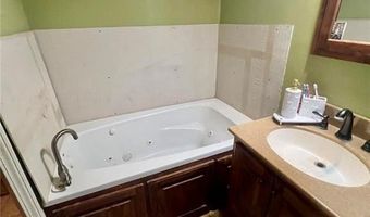 8536 SE 72nd St, Baxter Springs, KS 66713