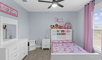 9991 Crow Ln, Adkins, TX 78101