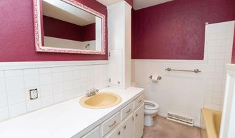 19 Skyline Dr, Adrian, MO 64720