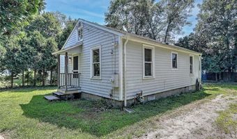 9 Courtland Dr, Narragansett, RI 02882