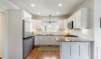23 South St, Barrington, RI 02806