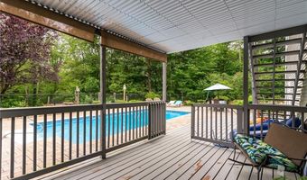 375 Franklin Rd, Coventry, RI 02816