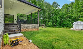 355 Shadows Lawn Dr, Athens, TN 37303