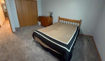 251 Vine St 102, Riverside, IA 52327