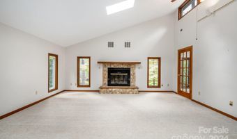 11 Spring Cove Rd, Asheville, NC 28804