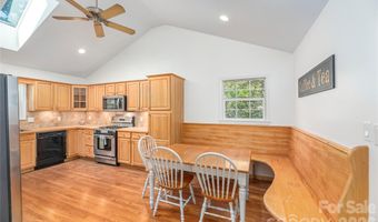 602 Hidden Springs Dr, Asheville, NC 28804