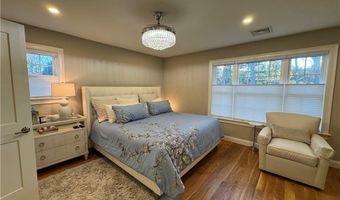 25 Franklin Rd 1, East Greenwich, RI 02818