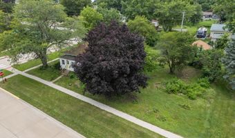 311 E 4th St, Riverside, IA 52327