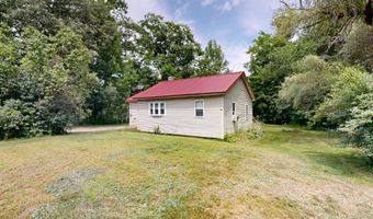 1776 Riverside Dr, Auburn, ME 04210
