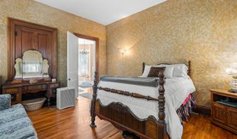 215 N Cedar St, Allegan, MI 49010