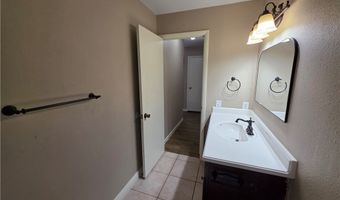 1806 Lawrence St, Bentonville, AR 72712