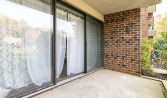 7802 DASSETT Ct T-3, Annandale, VA 22003